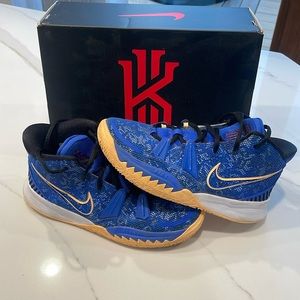 Nike, KYRIE 7 sneakers